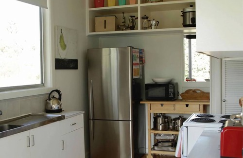 Venus Bay House | Driftwood - stylish, clean backing right onto the dunes.