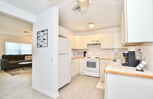 Jensen Beach House | Driftwood Way~ No Checkout Chores