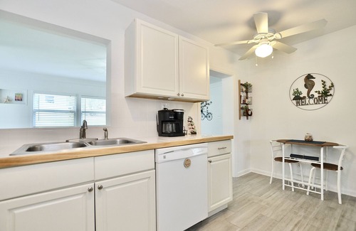 Jensen Beach House | Driftwood Way~ No Checkout Chores