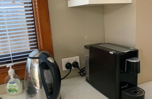 Dromana House | Dromana beach house - only 150m to the beach, with free WIFI and near town