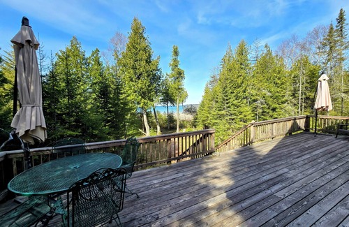 Drummond Island Cottage | Drummond Island Hotel & Vacation Homes - Cream City Cottage