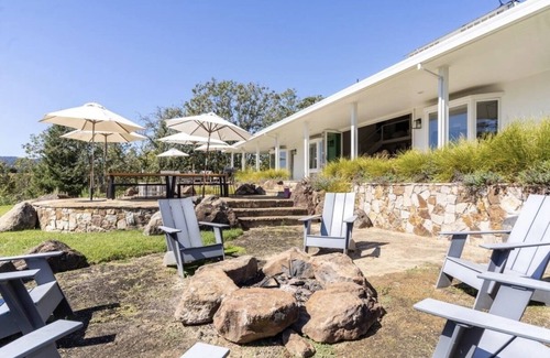 Healdsburg House | Dry Creek Wonderland - Absolute Perfection in Healdsburg