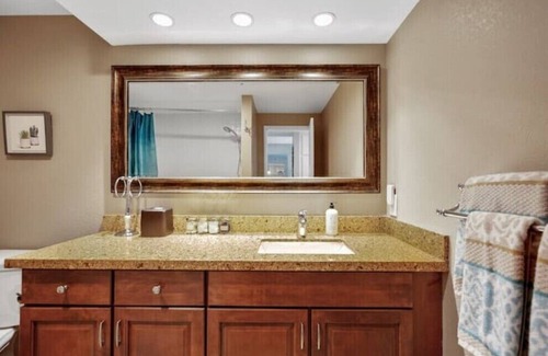 Baristo Apartment | DT Palm Springs Condo 2 Owls ~ Early Fall Special! ~
