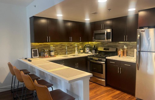Bunker Hill Apartment | DTLA Apartment With an Amazing View