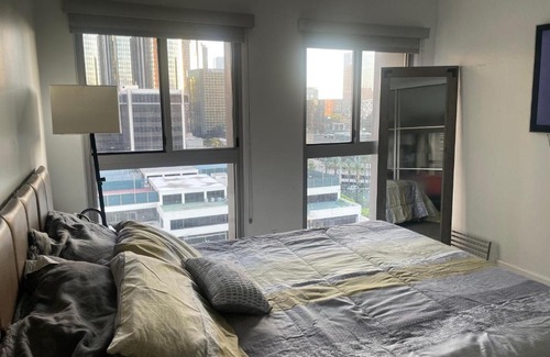 Bunker Hill Apartment | DTLA Apartment With an Amazing View