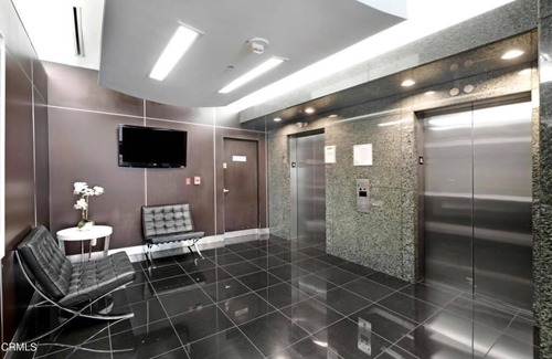 Financial District Resort | DTLA hope