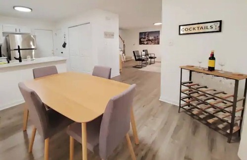 Downtown House | DTPrivacy*KidsFriendly*PetFriendly*300M*Walkable