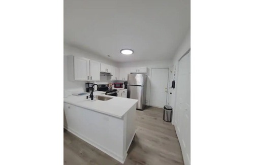 Downtown House | DTPrivacy*KidsFriendly*PetFriendly*300M*Walkable