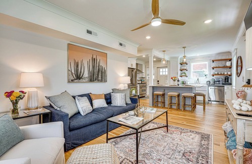 Charleston Apartment | Dtwn Retreat w/Game Room! Walk to Hampton Park