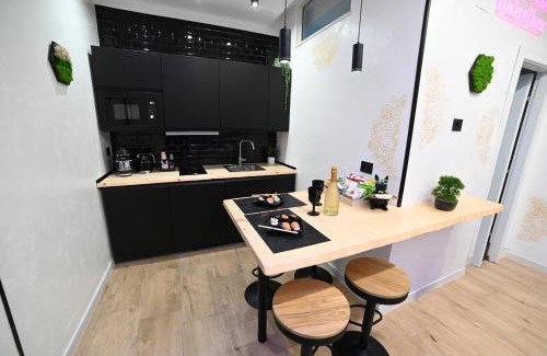 Brindisi Apartment | DUCA DEGLI ABRUZZI Modern House LUXURY RELAX - VICINO AEROPORTO - CHECK IN H24