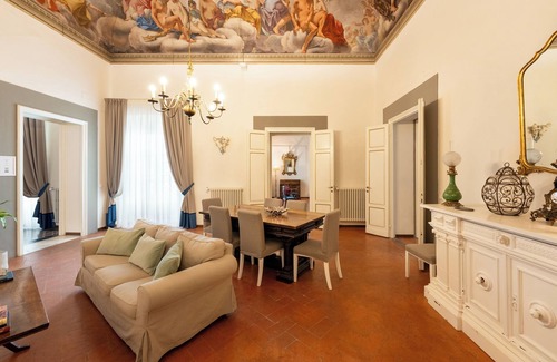 Duomo Apartment | Duchi D'Ambra Apartment - Palazzo D'Ambra Historical Residence