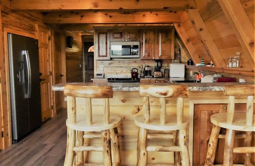 Meadow View Heights Cabin | Duck Creek Family/Pet Friendly Cabin. Quiet. Spectacular View! 3 Bath
