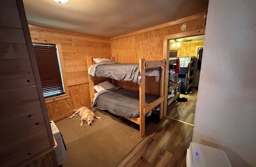 Grubbs Cabin | Duck Hunters Paradise: Charming 2-bedroom lodge in lovely Grubbs Arkansas.
