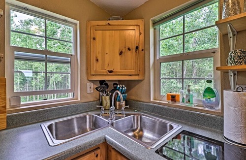 Babb Cabin | Duck Lake Cabin Rental Near GNP