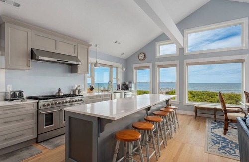 Duck House | Duck Ocean Front, Elevator, Spa, Chefs Kitchen, Panoramic Views, Linens & Towels