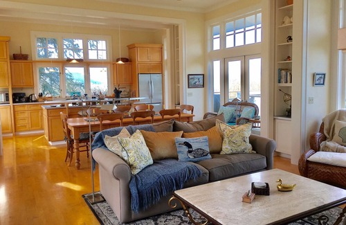 Port Angeles House | Duck Pond Beach House on Freshwater Bay @ Elwha River Mouth/3 kings/sleeps 6