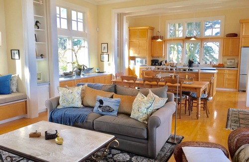 Port Angeles House | Duck Pond Beach House on Freshwater Bay @ Elwha River Mouth/3 kings/sleeps 6
