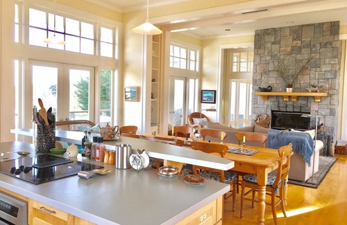 Port Angeles House | Duck Pond Beach House on Freshwater Bay @ Elwha River Mouth/3 kings/sleeps 6
