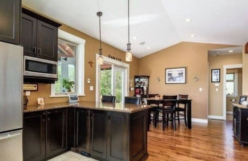 Courtenay House | Duck Pond Oasis with Hot Tub & Gym! (Pet-Friendly!)
