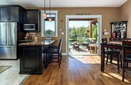 Courtenay House | Duck Pond Oasis with Hot Tub & Gym! (Pet-Friendly!)
