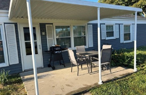 Delaware County House | Duck Pond View