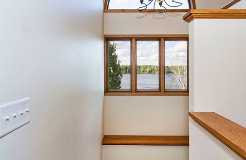 Duluth House | DULUTH LAKE HOME GREAT FAMILY GATHERING ON BEAUTIFUL LAKE INCLUDING A DOCK.