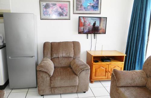 Manaba Beach Apartment | Dumela Margate Flat No 10