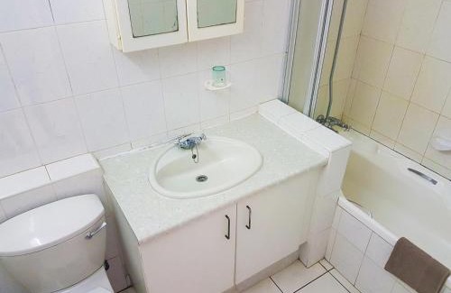 Manaba Beach Apartment | Dumela Margate Flat No 10