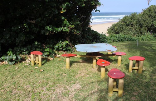 Manaba Beach Apartment | Dumela Margate Flat No 4