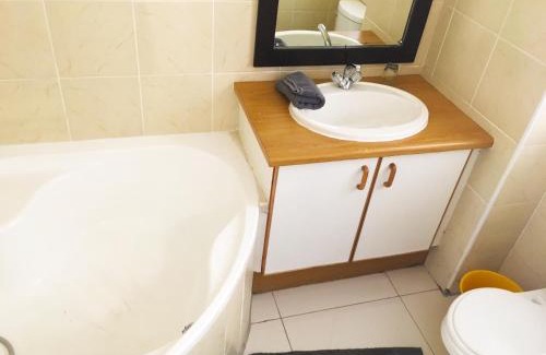 Manaba Beach Apartment | Dumela Margate Flat No 9