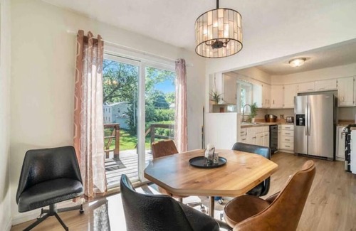 Dundee-Happy Hollow Historic District House | Dundee Den - Walkable Charming Neighborhood