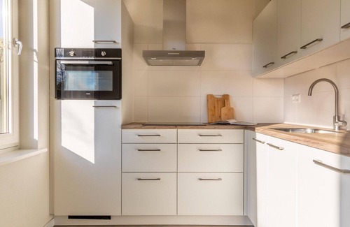 Egmond-Binnen House | Dune Bungalow directly against the dunes for 6 persons. Holiday home, large family, warm interior, Walking in nature, cycling to the beach. Egmond.