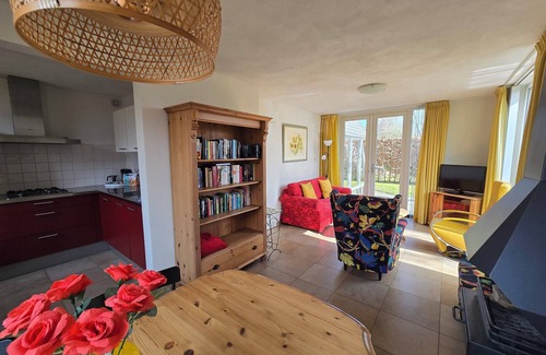 Egmond-Binnen House | Dune Bungalow directly against the dunes for 5 persons