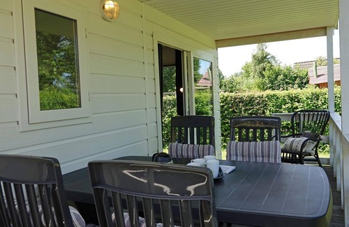 Egmond-Binnen House | Dune Chalet with veranda directly against the dunes for 4 persons