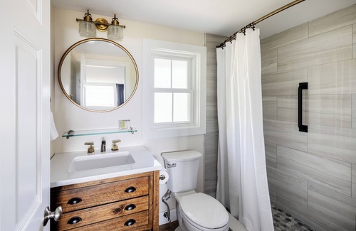 North Truro Hotel | Dune Crest Hotel