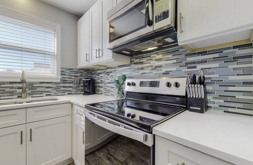 Destin Apartment | Dune It Right! Steps to gated beach~pool~water park
