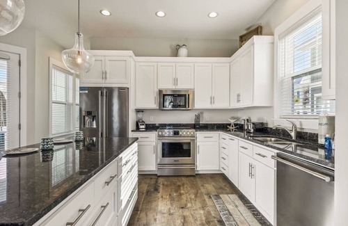 Biltmore Beach House | Dune Our Thing - 4BR + Bunk Room & Heated Pool!