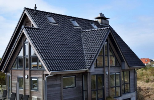 Municipality of Vlieland Villa | Dune villa with sauna on the island of Vlieland, near the woods and sea.