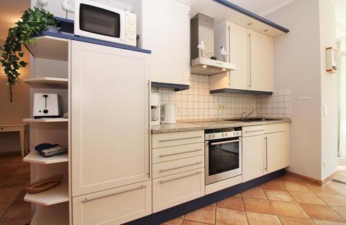 Ostseebad Kuhlungsborn Apartment | Dünenschloss H1 WE13: comfortably furnished 3-room apartment close to the beach