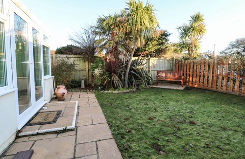 Cubert Cottage | DUNES VIEW, pet friendly, character holiday cottage in Cubert