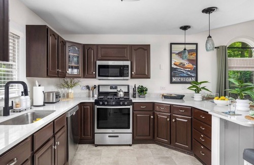 South Haven House | Duneside Escape | Hot tub | Pickleball | Arcade