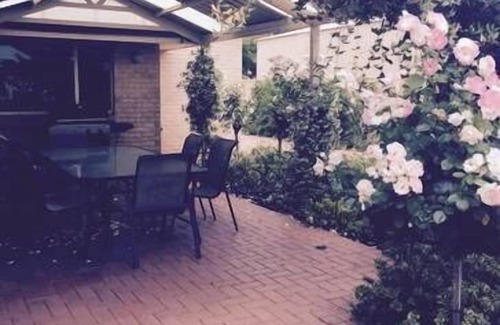 Quindalup House | Dunsborough - bring your pooch - check out our midweek special