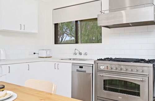 Quindalup Villa | Dunsborough Seaside Villa 5 - The Perfect Down South Location