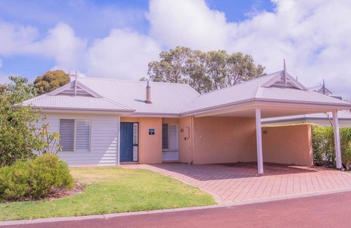 Dunsborough House | Dunsborough Shore Villa