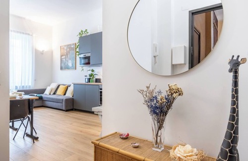 Zona Risorgimento Apartment | Duomo-Porta Venezia Central Luxury Apartment