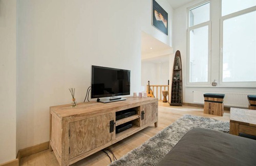 South Antwerp Apartment | Duplex 160m² with sauna & piano