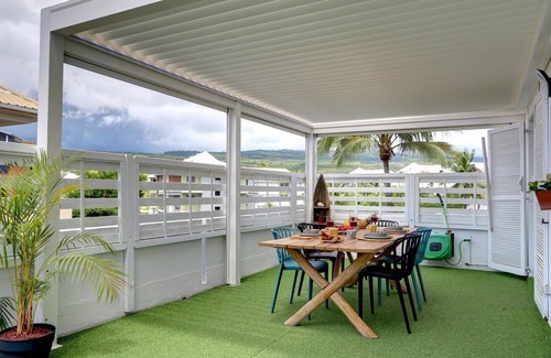 L'Ermitage-les-Bains Apartment | Duplex 4* - "NYLA Mango" 200m from the lagoon