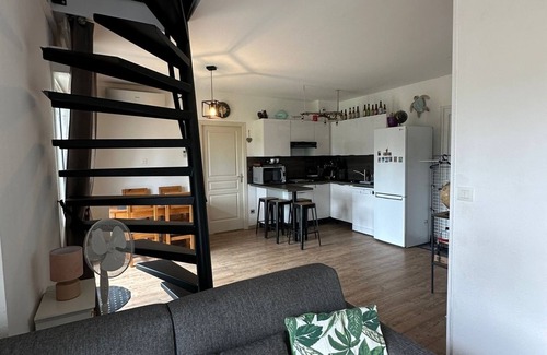 Poggio-Mezzana Condo | Duplex accommodation. Private garden. Sleeps 6. Less than 100 m from the beach.