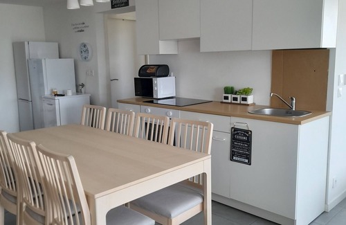 Saint-Pierre-Quiberon Apartment | Duplex apartment 110 m², central, 100 m from the beach