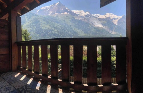 Chamonix-Mont-Blanc Apartment | DUPLEX APARTMENT NEAR CHAMONIX CENTER